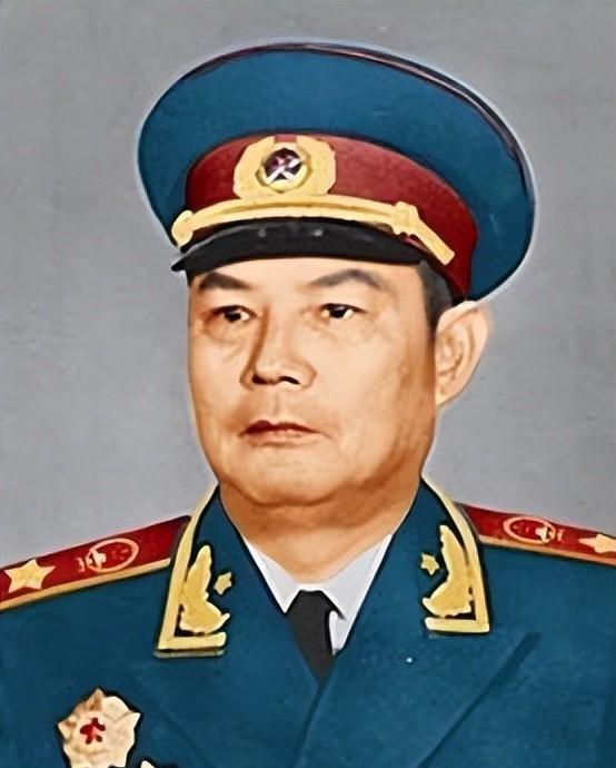 1984年叶剑英病危,追悼会花圈已备好,35岁才当医生的钟南山凭什么临危受命救回元帅?